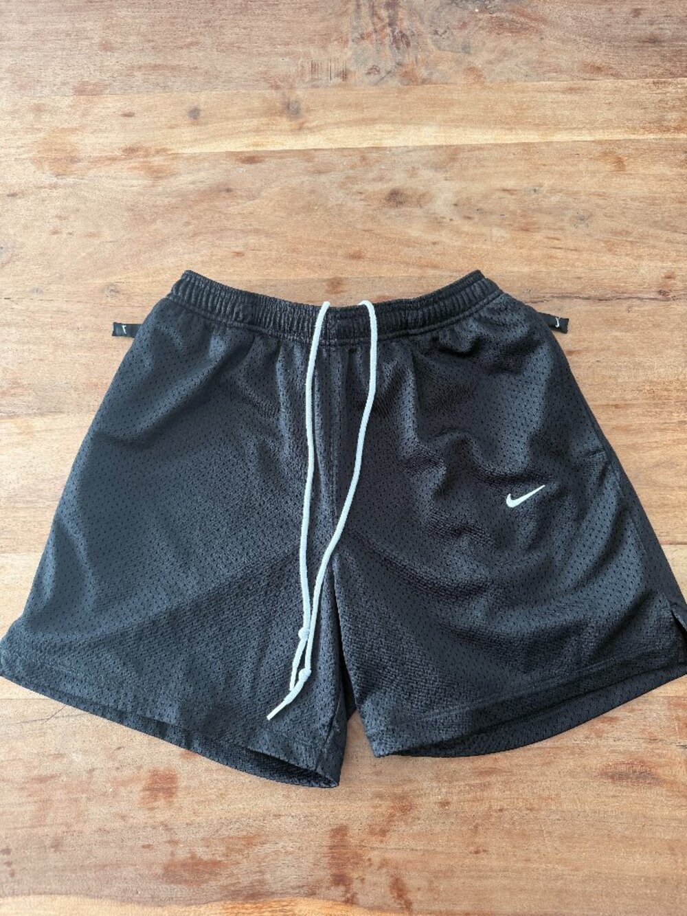 Nike Sportswear Swoosh Men's Mesh Shorts - Size Small